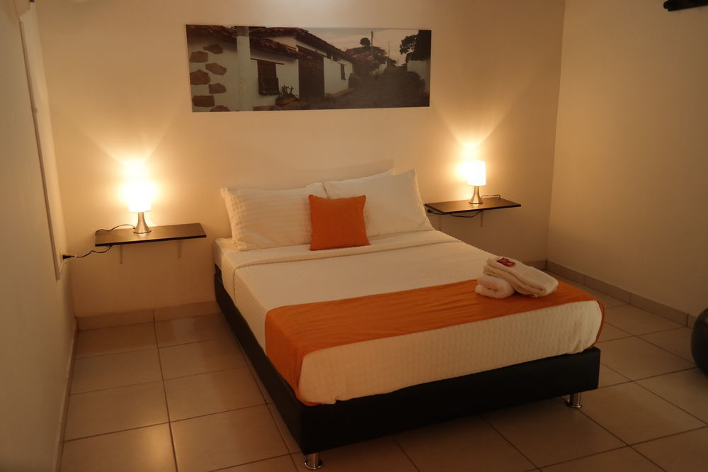 Otono Hostel San Gil Eksteriør billede